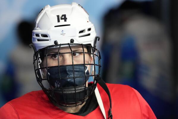 Decker still helping US women s hockey team off Olympic ice AP News